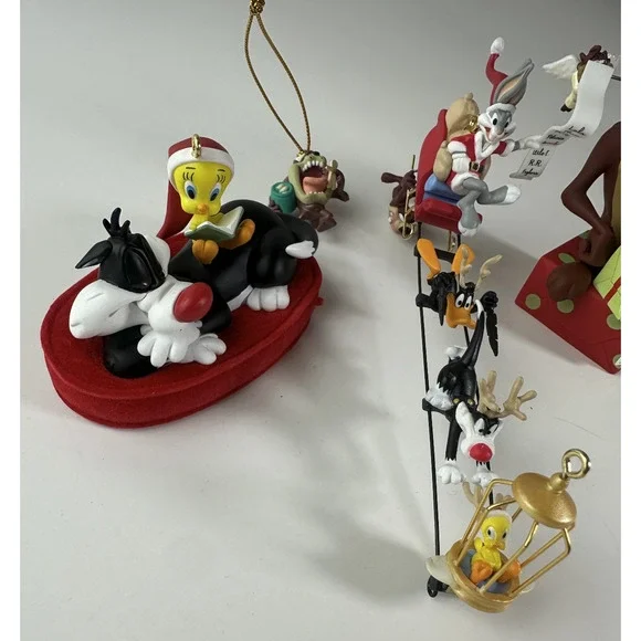 4 Looney Tunes Christmas Ornaments Taz Tweety Bugs Bunny Sylvester Holiday Sound - Picture 7 of 15